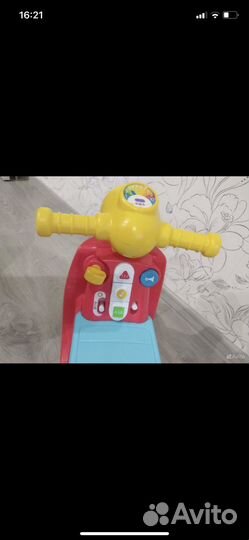 Каталка скутер Fisher Price