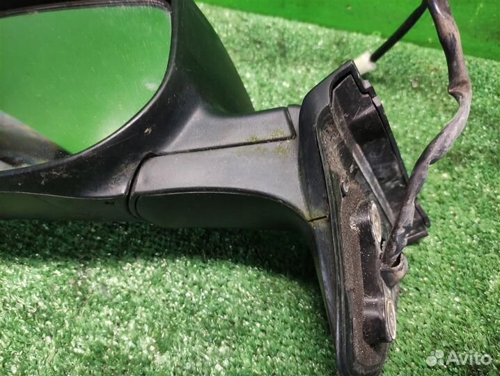 Зеркало левое Toyota Auris E150 2009