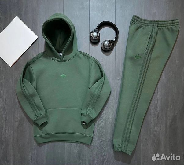 Мужской спортивный костюм Adidas