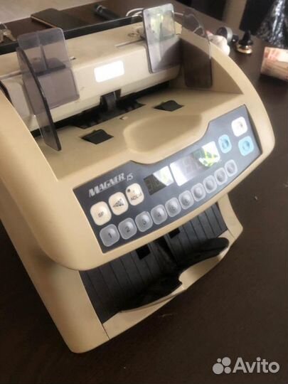 Счётная банкнот Magner 15