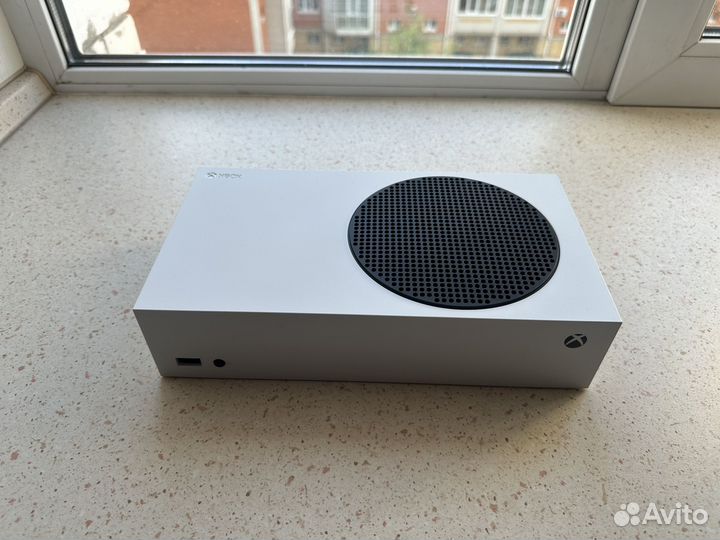 Xbox Series S + кейс