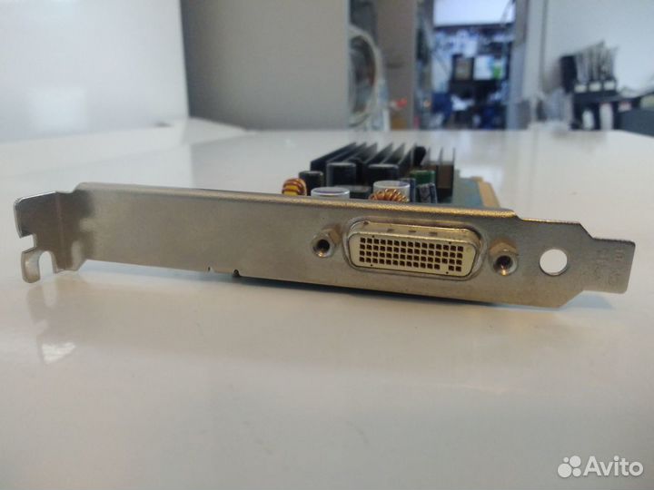 Профессиональная видеокарта HP quadronvs 258 128Mb