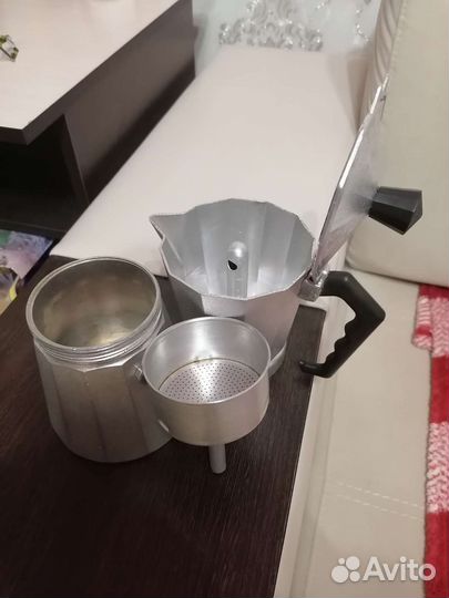 Гейзерная кофеварка