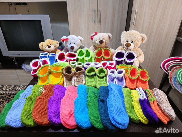 Вязанные следы,детские тапочки и коврики