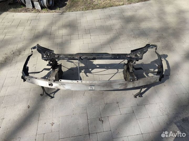 Передняя панель (телевизор) Mercedes-Benz C-Класс