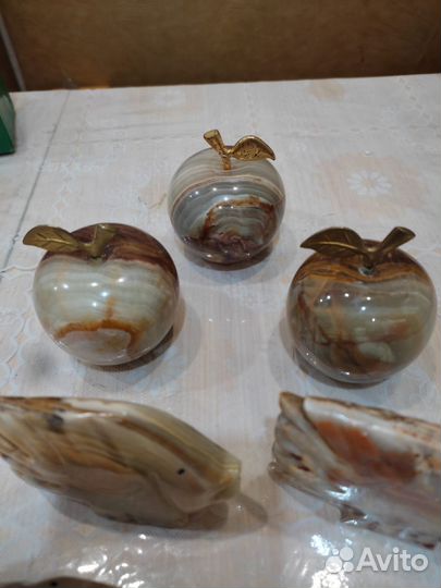 Фигурки из оникса