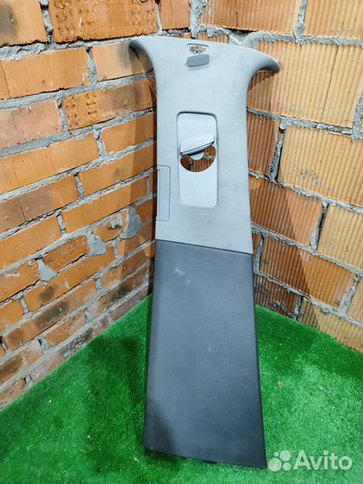 Обшивка стойки левая Volkswagen Touareg GP