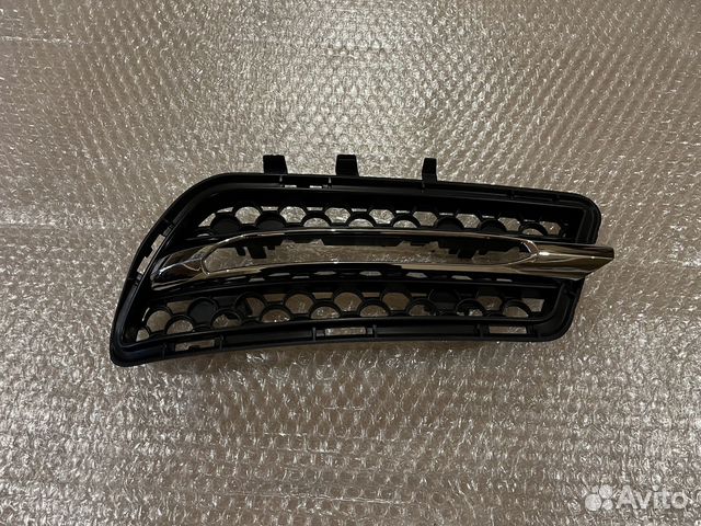 Правая сетка бампера Mercedes W212 AMG дорестайл