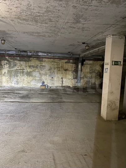 Машиноместо, 18 м²