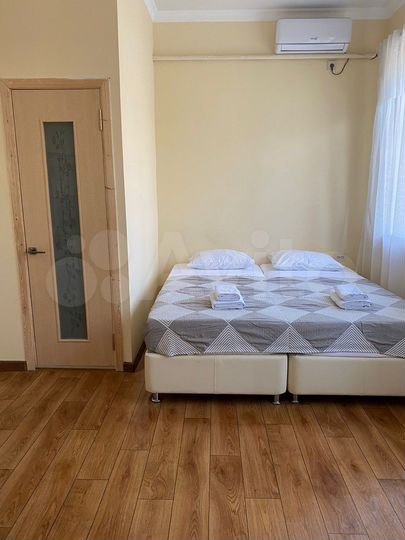 Комната 100 м² в 4-к., 1/1 эт.