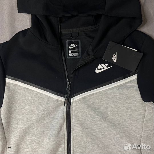 Nike Tech Fleece