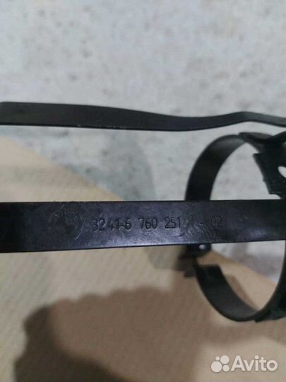 Кронштейн бачка гур Bmw 5 E60 N52B25 2005