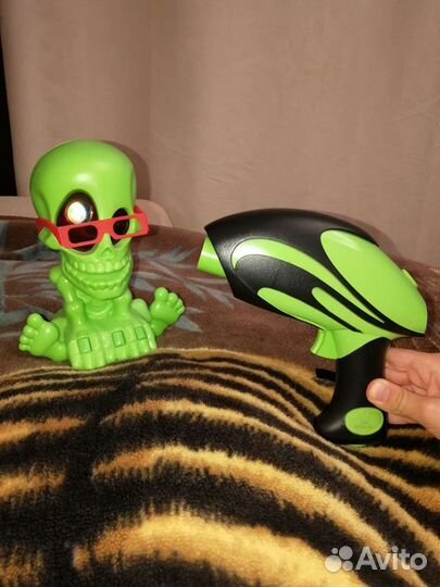 Тир проекционный Джонни-Черепок с 1 бластером