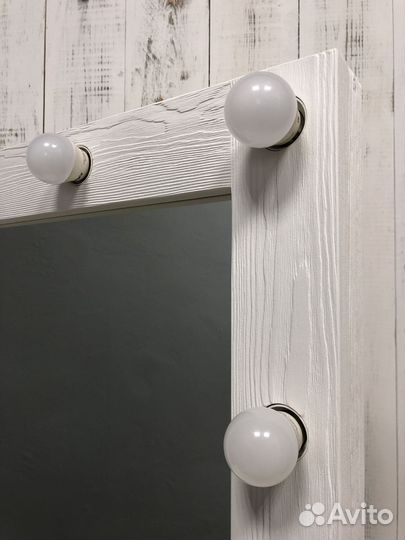 Зеркало с подсветкой