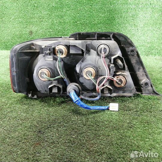 Фонарь задний (стоп сигнал) Toyota Chaser