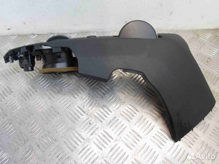 Кнопка аварийной сигнализации Ford Explorer 4