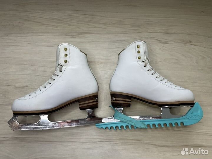 Коньки фигурные Jackson