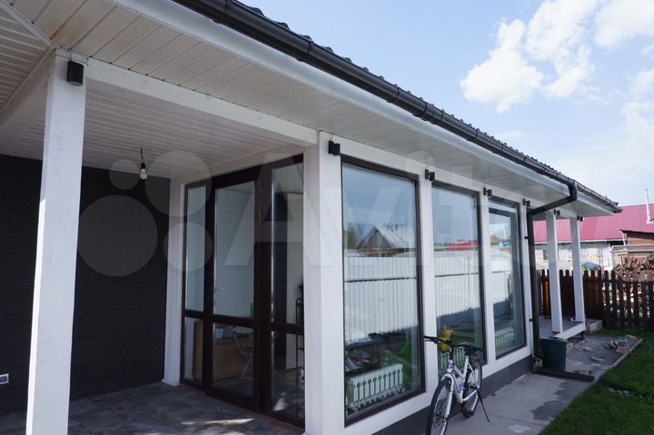 Дом 165 м² на участке 6,4 сот.