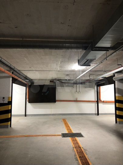 Машиноместо, 18 м²