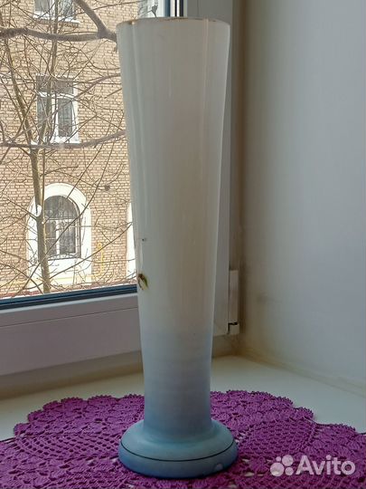 Старинная ваза молочное стекло