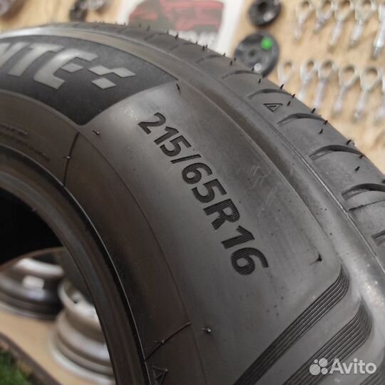 Delinte DS2 215/65 R16 102H