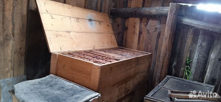 Рамки для ульев в коробе