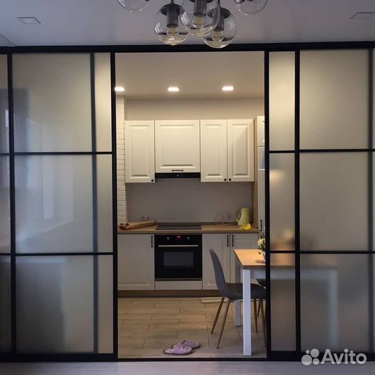 Стеклянная перегородка