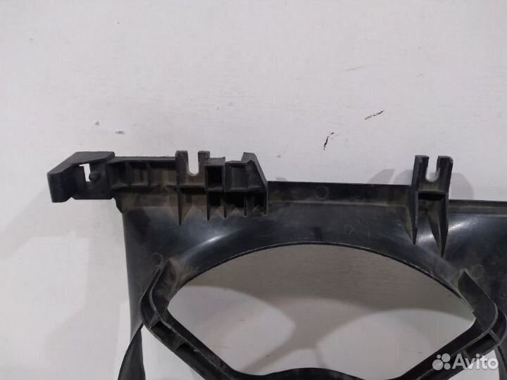 Кожух вентилятора передний Subaru Legacy B13