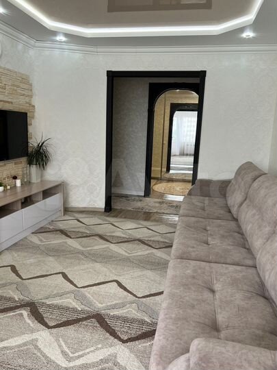 4-к. квартира, 100 м², 2/9 эт.