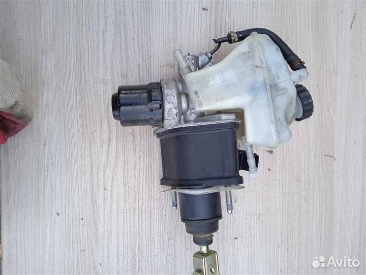 Вакуумный усилитель тормозов Mercedes Benz W211 E