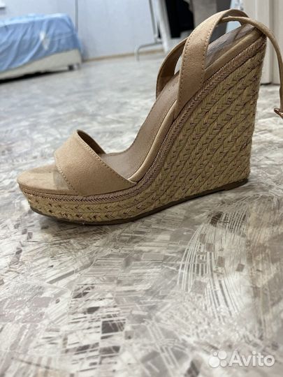 Босоножки на платформе ASOS