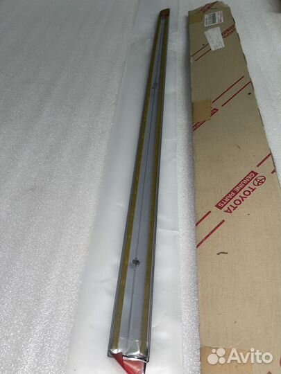 Молдинг задней левой двери lexus ES300