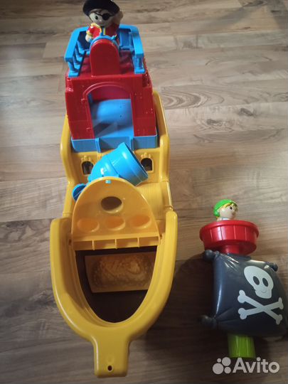 Пиратский корабль