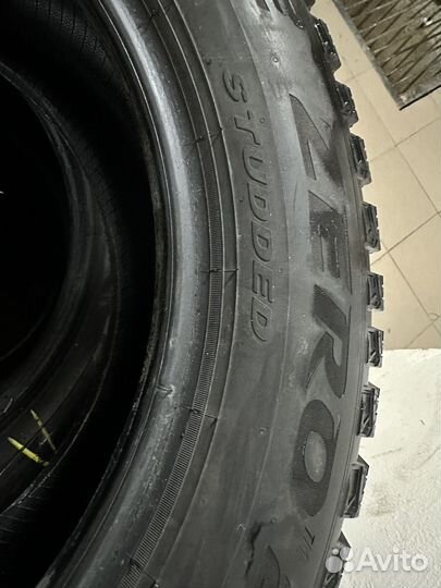 Pirelli Ice Zero 2 215/55 R16 97T