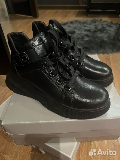 Ботинки женские