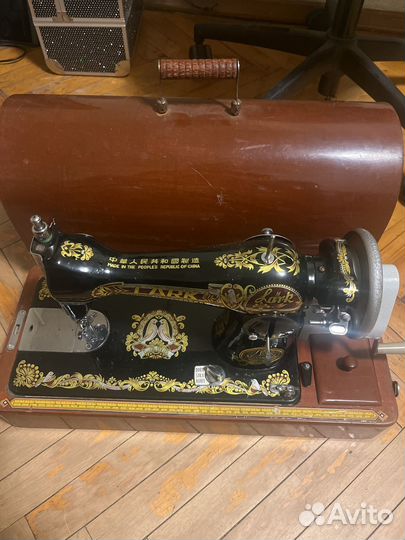 Швейная машина lark