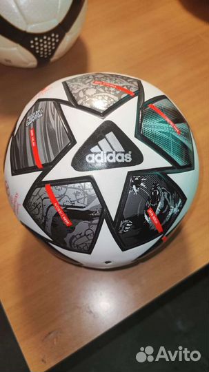 Футбольный мяч