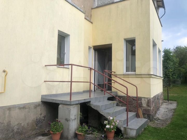 Дом 212,9 м² на участке 8 сот.