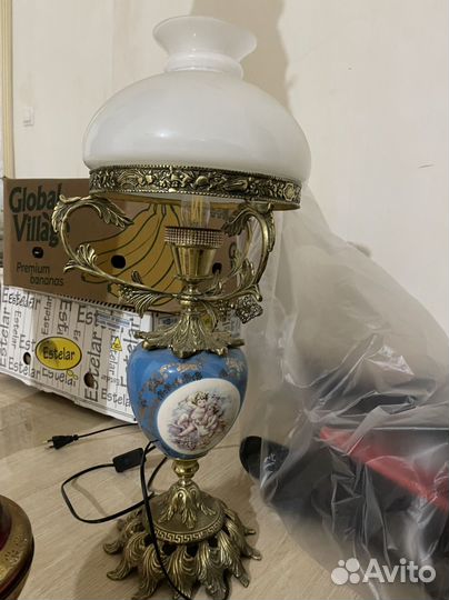 Светильник настольный