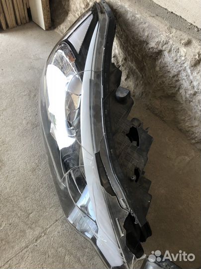 Фара Kia Cerato 3 оригинал с дефектом