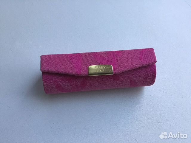 Футляр для помады