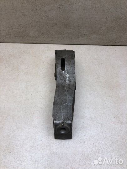 Кронштейн кпп задний LADA Kalina ваз-11194 хэтчбек