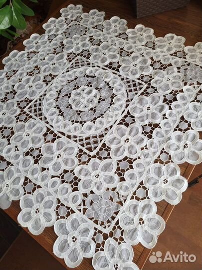 Скатерть и 4 салфетки (комплект)