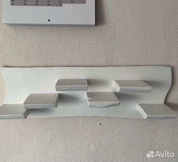 Полка настенная массив дерева белый