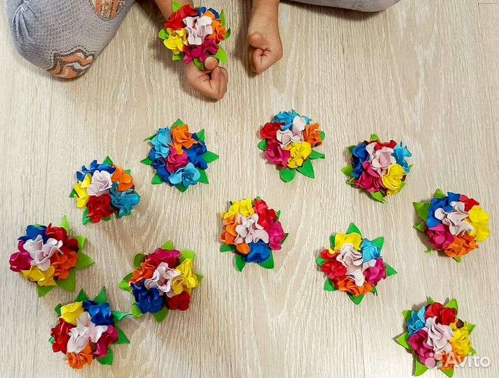 Цветок на руку. Резинка для волос