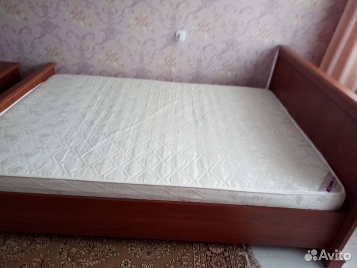 Кровать