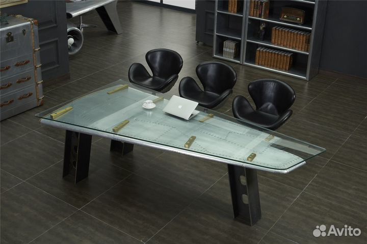 Стол Wing 3 Black Feet