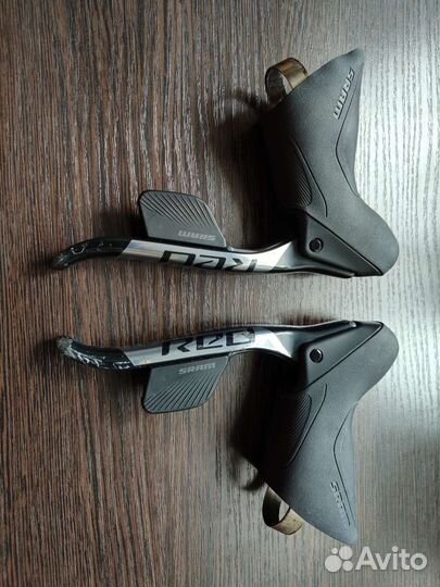 Шоссейно-гравийные шифтеры-дуалы sram RED eTap AXS