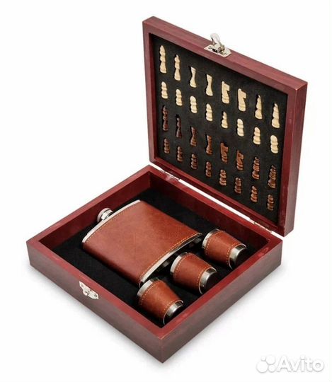 Подарочный набор шахматы +фляга и стопки