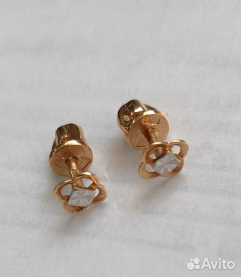 Золотые серьги